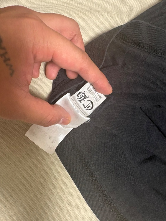 クロムハーツ マッティボーイ フラワー チョンパー ロングスリーブ Tシャツ（古着・ファッション）の商品画像 - 査定依頼日：2026年7月11日 - 最高査定価格：100,000円