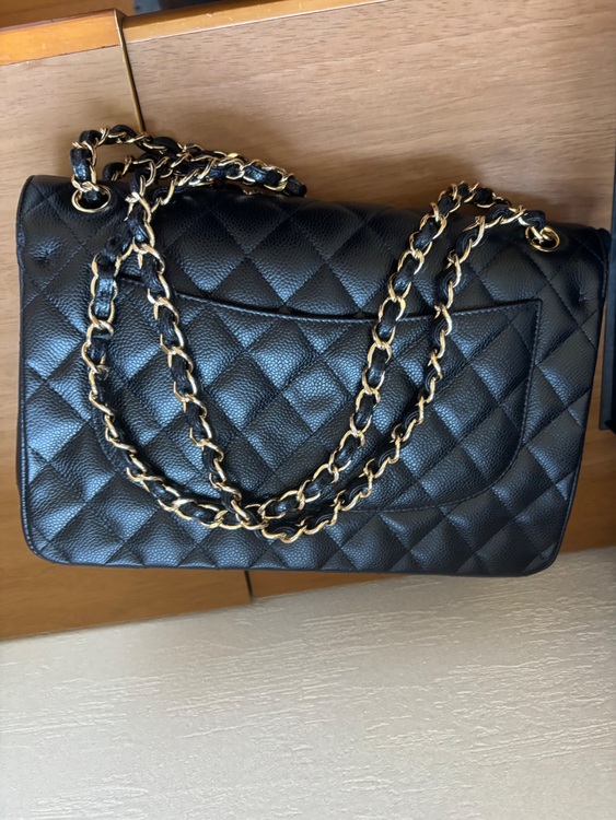 シャネル　デカマトラッセ Wフラップ ショルダーバッグ　黒　キャビアスキン　A5（ブランドバッグ）の商品画像 - 査定依頼日：2025年8月29日 - 最高査定価格：850,000円