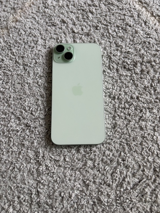 iPhone iPhone 15 Plus 128GB SIMフリー（スマホ）の商品画像 - 査定依頼日：2026年7月17日 - 最高査定価格：40,000円