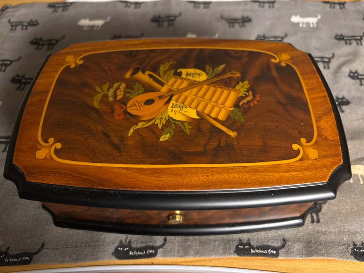 リュージュ　オルゴール　50弁3曲（美術品・骨董品）の商品画像 - 査定依頼日：2026年4月2日 - 最高査定価格：51,000円