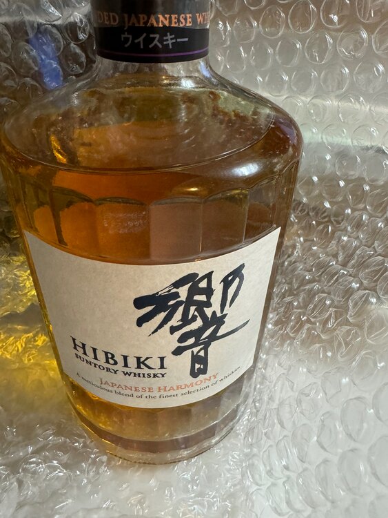 ウイスキー サントリー響 （お酒）の商品画像 - 査定依頼日：2025年3月23日 - 最高査定価格：9,500円