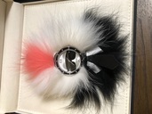 フェンディ ファー付き時計 カリート 伝説のデザイナー:カール・ラガーフェルド（ブランド財布・小物）の商品画像 - 査定依頼日：2022年6月30日 - 最高査定価格：32,000円