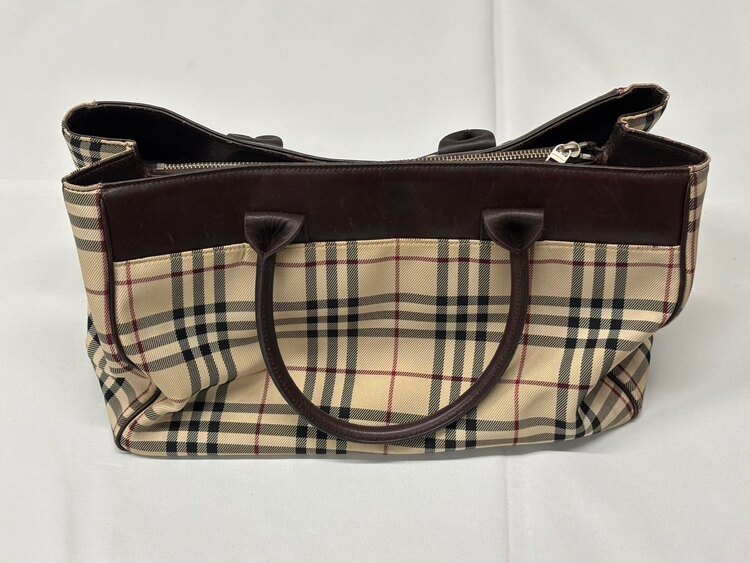 その他 バーバリー （ブランドバッグ）の商品画像 - 査定依頼日：2025年5月20日 - 最高査定価格：8,000円