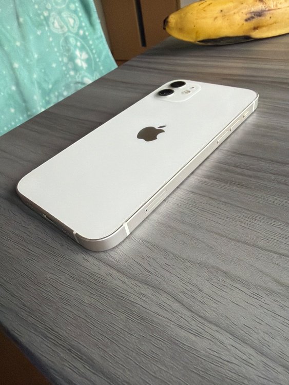iPhone iPhone 12 64GB SIMフリー（スマホ）の商品画像 - 査定依頼日：2026年9月4日 - 最高査定価格：20,500円