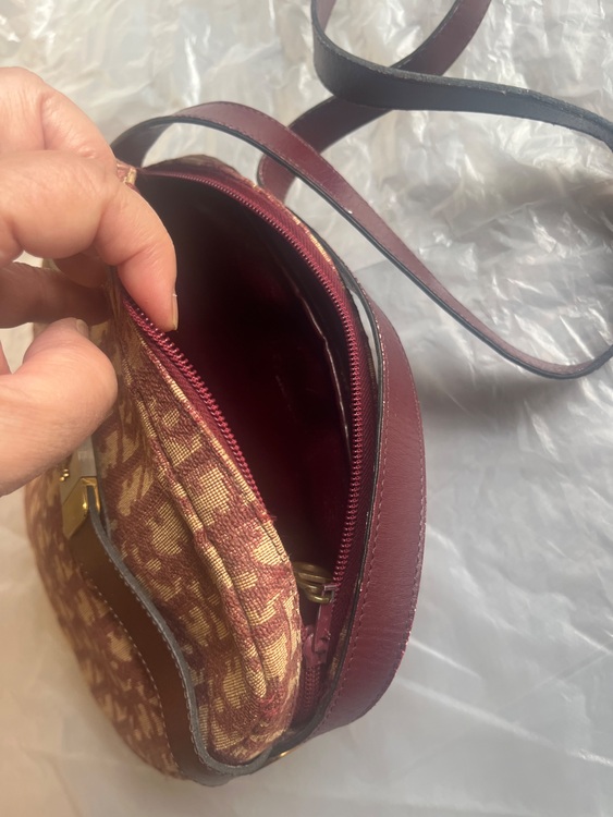 ディオール  （ブランドバッグ）の商品画像 - 査定依頼日：2025年11月12日 - 最高査定価格：30,000円