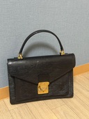 ルイヴィトン エピ （ブランドバッグ）の商品画像 - 査定依頼日：2025年10月21日 - 最高査定価格：20,000円