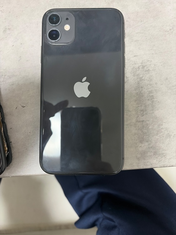 iPhone11 128GB au（スマホ）の商品画像 - 査定依頼日：2026年2月22日 - 最高査定価格：19,000円