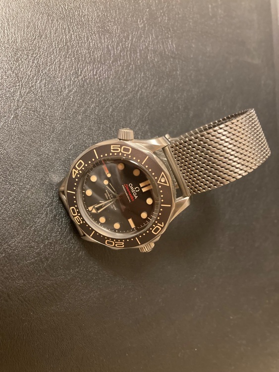 シーマスター ダイバー300M コーアクシャル マスター クロノメーター 007（高級時計）の商品画像 - 査定依頼日：2025年12月1日 - 最高査定価格：1,050,000円