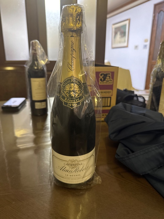 シャンパン アラン・ロベール （お酒）の商品画像 - 査定依頼日：2025年8月1日 - 最高査定価格：95,000円
