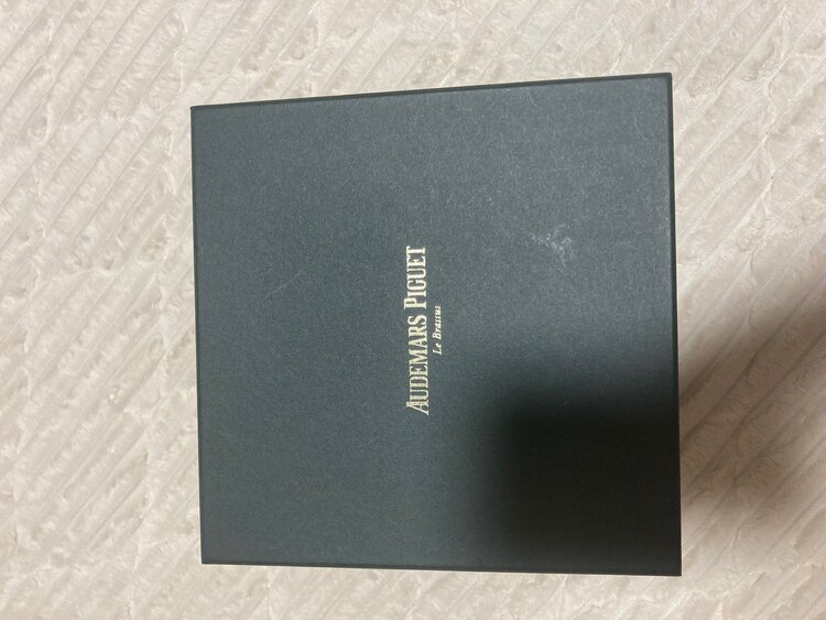 オーデマピゲ ロイヤルオークオフショア J18272（高級時計）の商品画像 - 査定依頼日：2025年3月3日 - 最高査定価格：2,800,000円