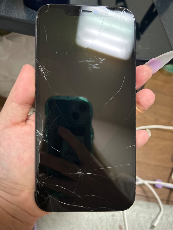iPhone12プロマックス（スマホ）の商品画像 - 査定依頼日：2026年9月22日 - 最高査定価格：23,500円