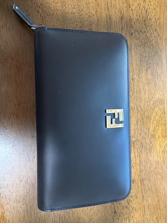 フェンディ  （ブランドバッグ）の商品画像 - 査定依頼日：2025年10月5日 - 最高査定価格：40,000円