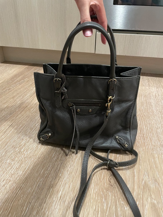 ペーパーミニハンドバッグ（ブランドバッグ）の商品画像 - 査定依頼日：2025年9月25日 - 最高査定価格：80,000円