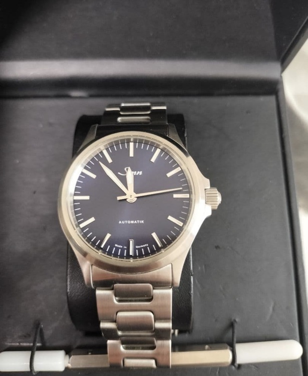 sinn 556ib（高級時計）の商品画像 - 査定依頼日：2026年8月20日 - 最高査定価格：180,000円