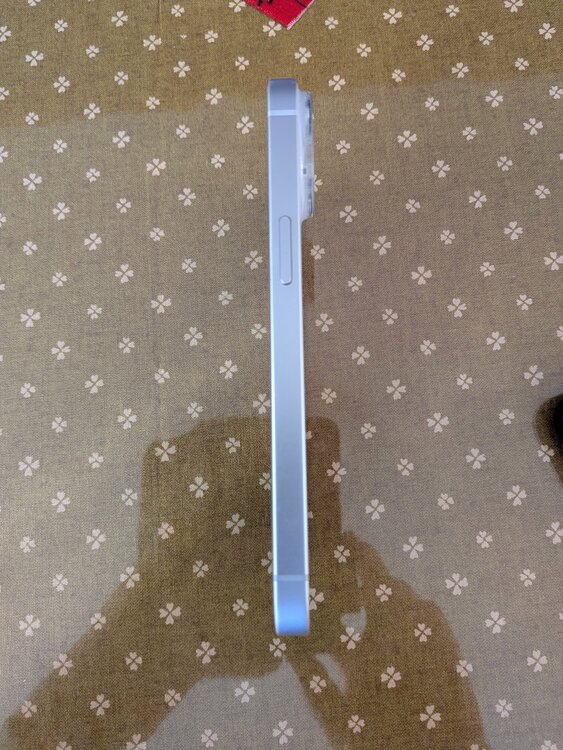 iPhone 14 128GB au（スマホ）の商品画像 - 査定依頼日：2026年1月28日 - 最高査定価格：50,000円