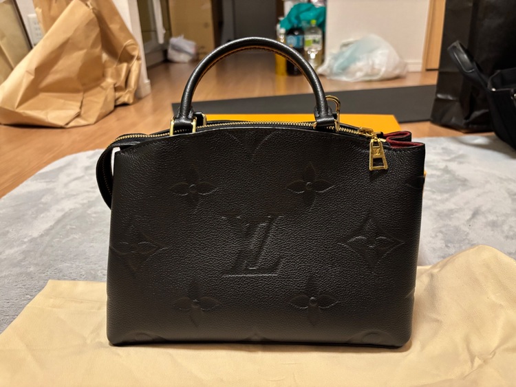 不明（ブランドバッグ）の商品画像 - 査定依頼日：2025年7月26日 - 最高査定価格：270,000円