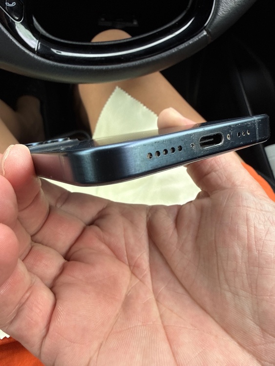 iPhone iPhone 15 Pro 128GB SIMフリー（スマホ）の商品画像 - 査定依頼日：2026年6月9日 - 最高査定価格：74,000円