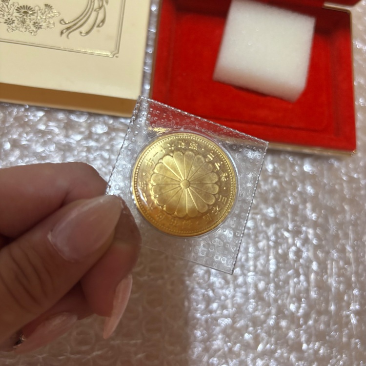 天皇陛下御即位記念1万円金貨（金・貴金属）の商品画像 - 査定依頼日：2025年9月10日 - 最高査定価格：367,000円