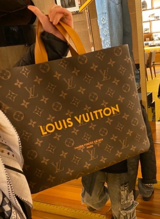 ルイヴィトン モノグラム （ブランドバッグ）の商品画像 - 査定依頼日：2025年5月9日 - 最高査定価格：500,000円