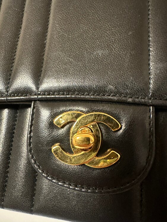 マドモアゼルラムスキン（ブランドバッグ）の商品画像 - 査定依頼日：2025年3月31日 - 最高査定価格：300,000円