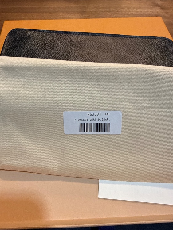長財布　ダミエ（ブランド財布・小物）の商品画像 - 査定依頼日：2026年4月17日 - 最高査定価格：15,000円