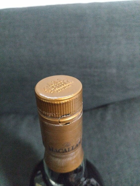 マッカラン18年（お酒）の商品画像 - 査定依頼日：2025年12月15日 - 最高査定価格：130,000円