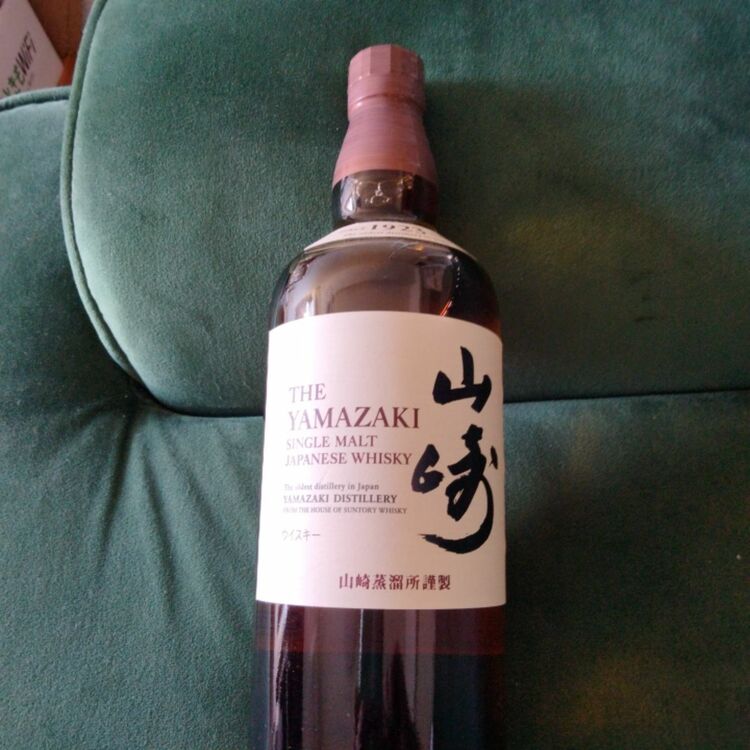 ウイスキー サントリー山崎 （お酒）の商品画像 - 査定依頼日：2025年6月18日 - 最高査定価格：9,500円
