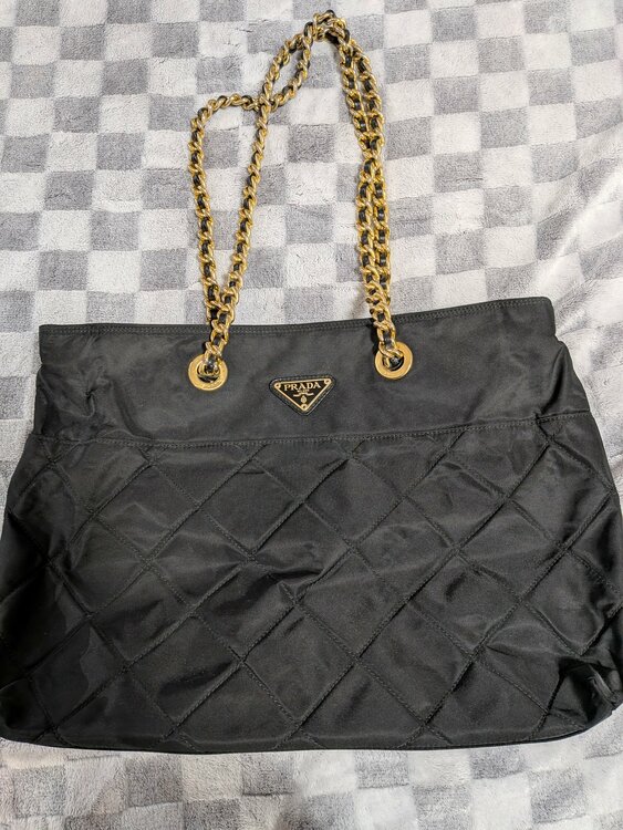 ナイロンチェーンバッグ（ブランドバッグ）の商品画像 - 査定依頼日：2026年4月13日 - 最高査定価格：30,000円