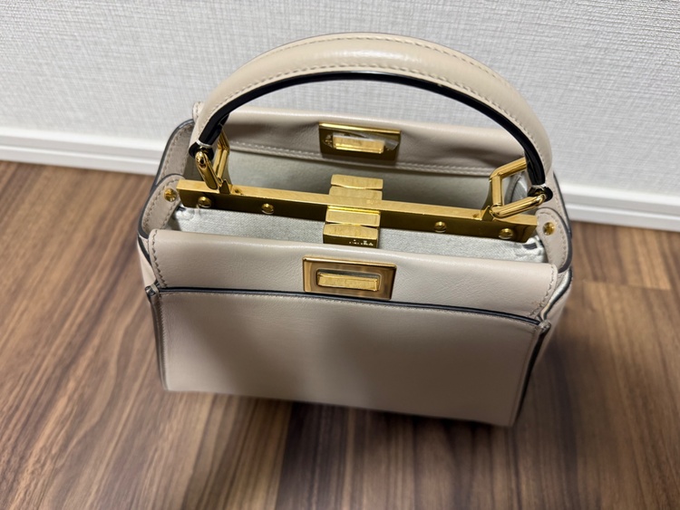 モデル：ピーカブー ミニ（Peekaboo Mini） 型番：8BN244（ブランドバッグ）の商品画像 - 査定依頼日：2026年10月11日 - 最高査定価格：150,000円