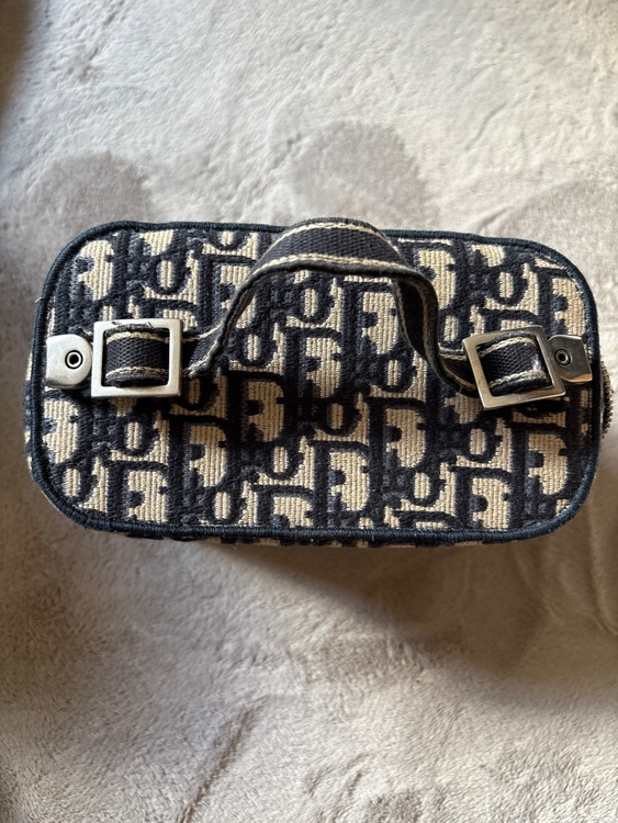 クリスチャンディオール　ヴァニティ スモール（ブランドバッグ）の商品画像 - 査定依頼日：2026年1月21日 - 最高査定価格：180,000円