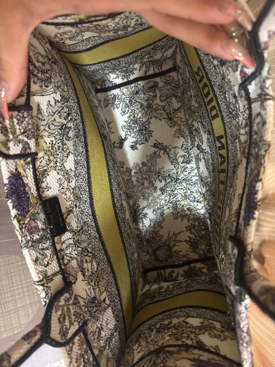 ディオール  （ブランドバッグ）の商品画像 - 査定依頼日：2025年7月13日 - 最高査定価格：180,000円