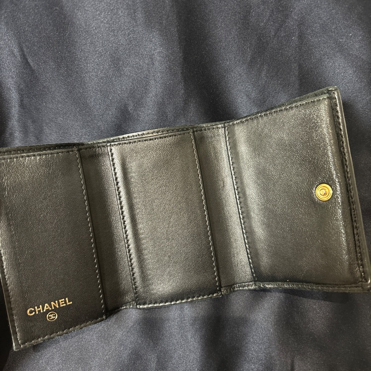 ボーイシャネル マトラッセ ココマーク スモールフラップ コンパクトウォレット（古着・ファッション）の商品画像 - 査定依頼日：2025年11月14日 - 最高査定価格：40,000円