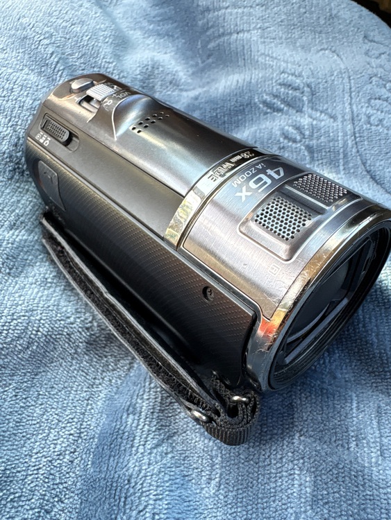 Panasonic  HC-V700M（カメラ）の商品画像 - 査定依頼日：2025年10月17日 - 最高査定価格：1,100円