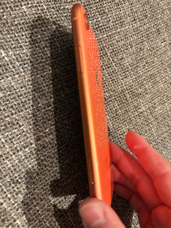 iPhoneXR 256GB Softbank（スマホ）の商品画像 - 査定依頼日：2026年4月14日 - 最高査定価格：4,000円