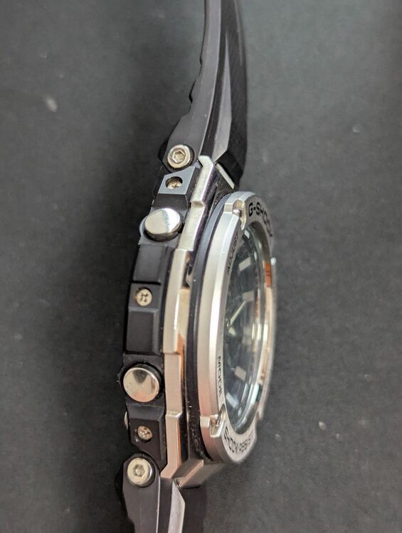G-SHOCK その他 GST-W110（高級時計）の商品画像 - 査定依頼日：2025年7月16日 - 最高査定価格：6,000円