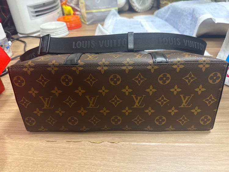 ショルダーバッグ（ブランドバッグ）の商品画像 - 査定依頼日：2025年12月23日 - 最高査定価格：220,000円