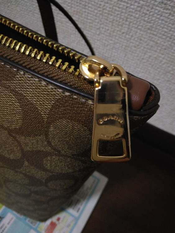 co4455imb 74ba coach（ブランドバッグ）の商品画像 - 査定依頼日：2025年3月26日 - 最高査定価格：3,000円