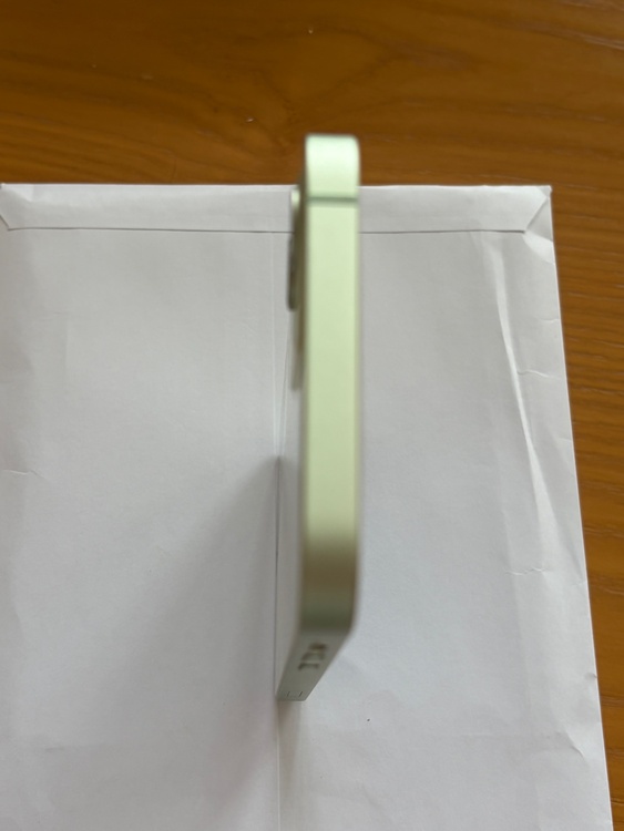 iPhone iPhone 12 64GB docomo（スマホ）の商品画像 - 査定依頼日：2026年9月20日 - 最高査定価格：20,500円