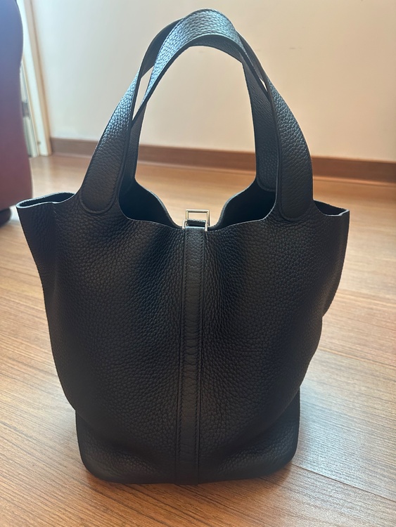 GM（ブランドバッグ）の商品画像 - 査定依頼日：2026年1月3日 - 最高査定価格：500,000円