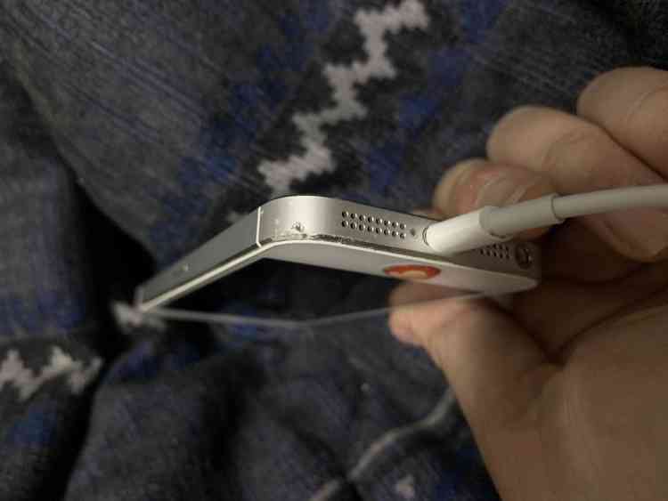 iPhone5 SoftBank ジャンク（スマホ）の商品画像 - 査定依頼日：2019年7月17日 - 最高査定価格：1,000円