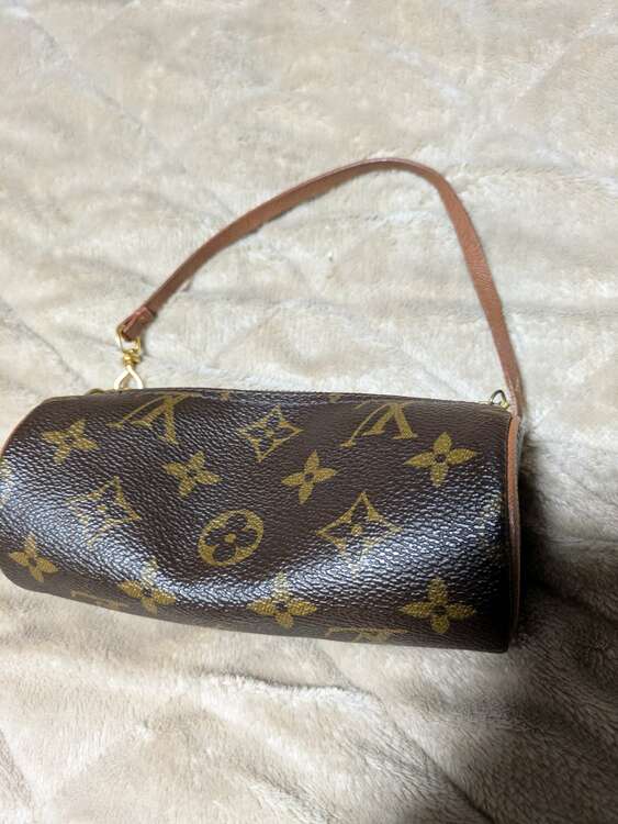 パピヨン ミニポーチ M51385 モノグラム（ブランドバッグ）の商品画像 - 査定依頼日：2025年3月13日 - 最高査定価格：15,000円