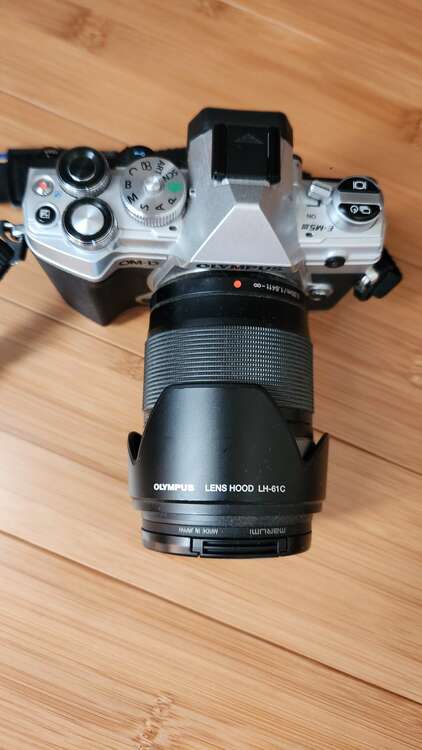 OLYMPUS（カメラ）の商品画像 - 査定依頼日：2025年4月23日 - 最高査定価格：80,000円