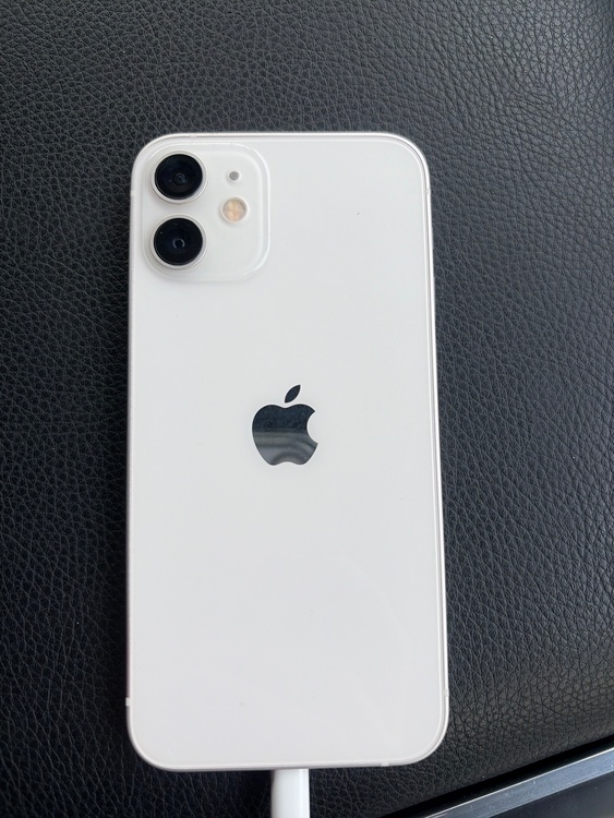 iPhone 12 mini 128GB Softbank（スマホ）の商品画像 - 査定依頼日：2026年2月7日 - 最高査定価格：22,000円