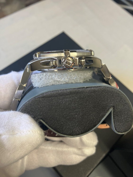 タグホイヤー アクアレーサー CAY111（高級時計）の商品画像 - 査定依頼日：2026年1月6日 - 最高査定価格：140,000円