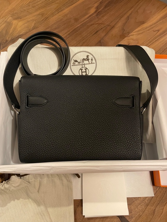 ケリーメッセンジャーK刻印　PM（ブランドバッグ）の商品画像 - 査定依頼日：2025年12月26日 - 最高査定価格：1,650,000円