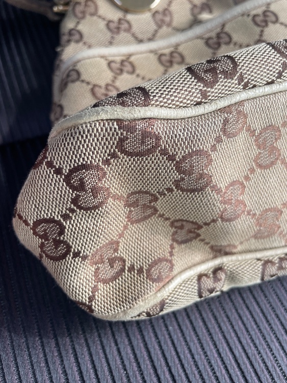 GUCCI エクリプス GG柄（ブランドバッグ）の商品画像 - 査定依頼日：2026年4月21日 - 最高査定価格：30,000円