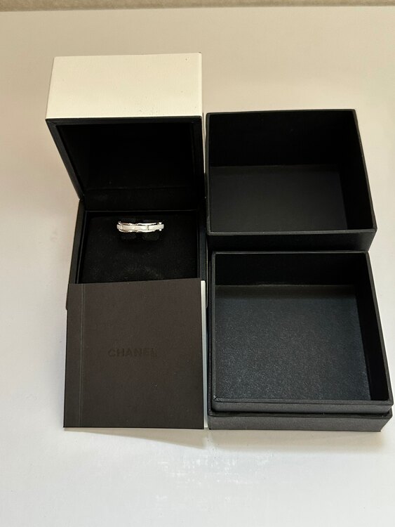 シャネル　ウルトラコレクション　リング　J3091（金・貴金属）の商品画像 - 査定依頼日：2025年4月30日 - 最高査定価格：60,000円