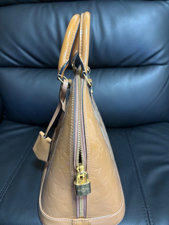 ルイヴィトン アルマ （ブランドバッグ）の商品画像 - 査定依頼日：2025年6月5日 - 最高査定価格：50,000円