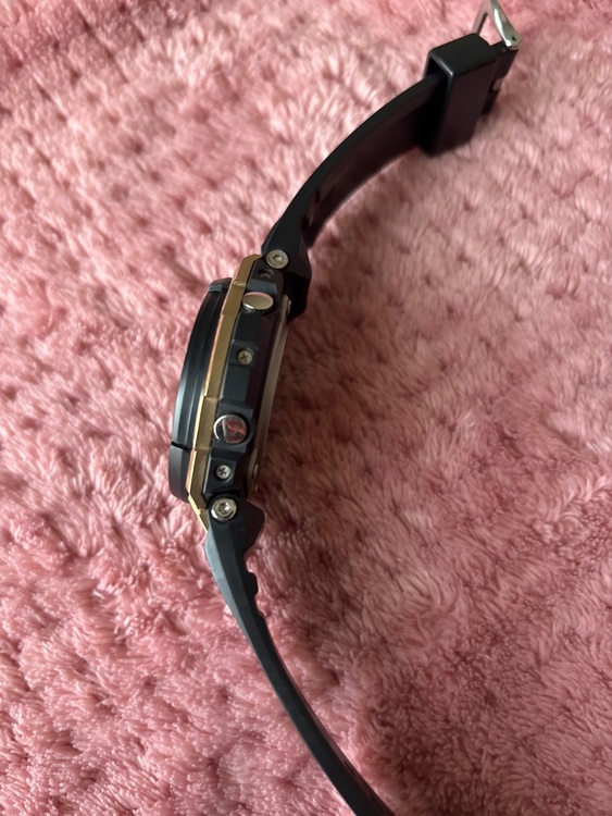 G-SHOCK その他 GST-W300GS（高級時計）の商品画像 - 査定依頼日：2025年10月13日 - 最高査定価格：6,000円