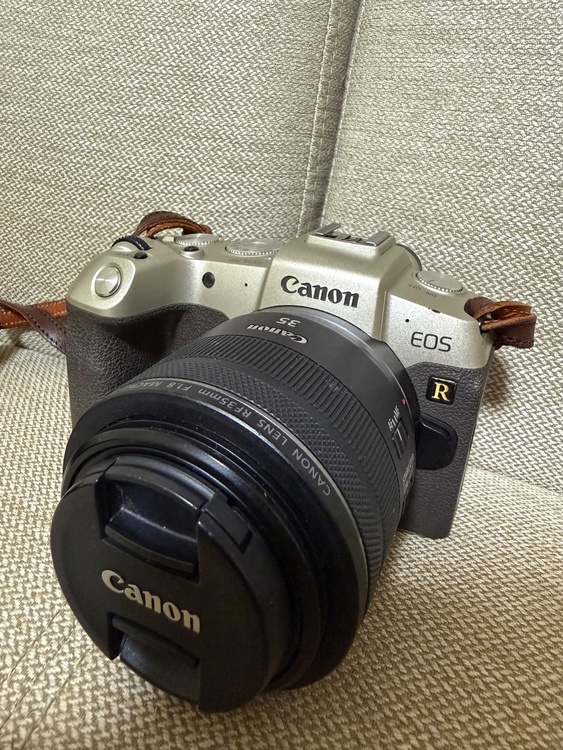 canon eos rp ゴールド（カメラ）の商品画像 - 査定依頼日：2026年9月17日 - 最高査定価格：100,000円